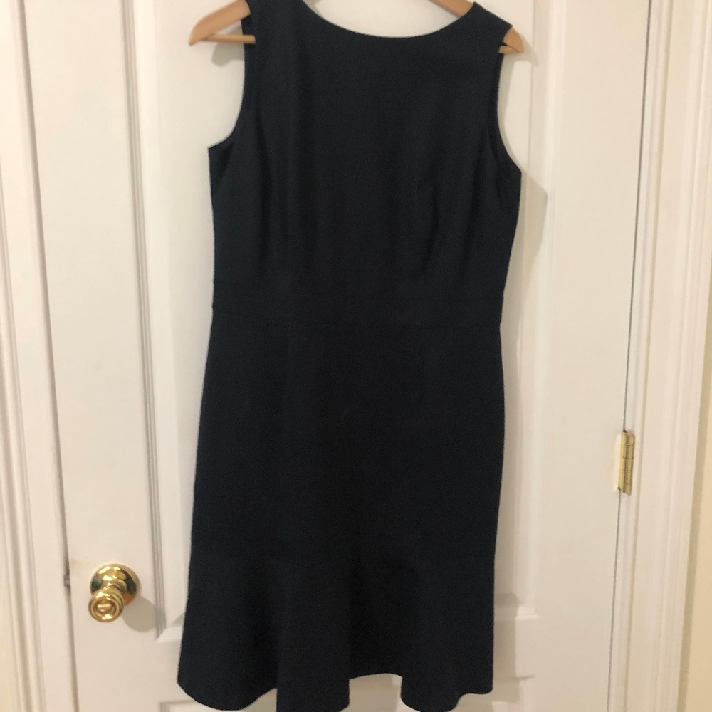Banana Republic Fluted Navy Sheath NWOT Size 12